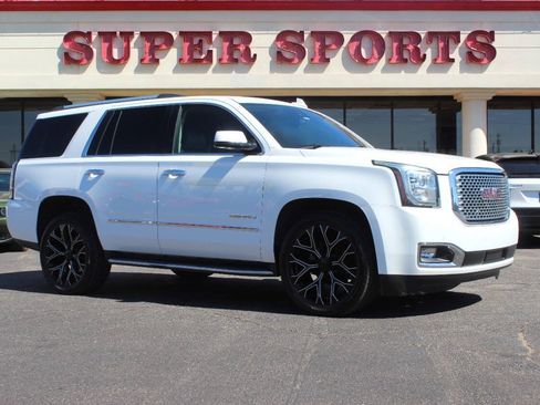 Used 2016 GMC Yukon Denali RWD image 1