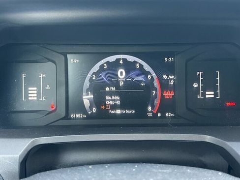 Used 2024 Toyota Tacoma SR5 AWD/4WD image 28