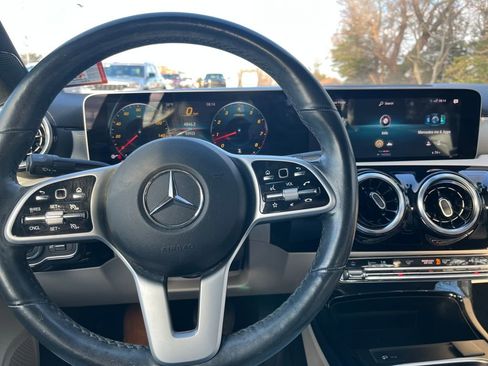 Used 2020 Mercedes-Benz A 220 4MATIC image 10