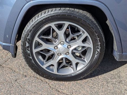 Used 2020 Jeep Grand Cherokee Overland image 9