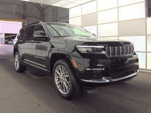 Certified 2025 Jeep Grand Cherokee L Summit w/ Luxury Tech Group V AWD/4WD image 3