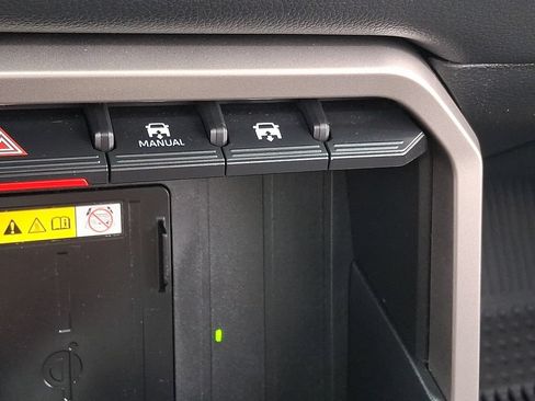 Used 2022 Toyota Tundra Limited AWD/4WD image 30