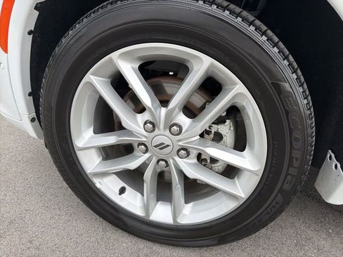Used 2025 Dodge Durango GT AWD/4WD image 14