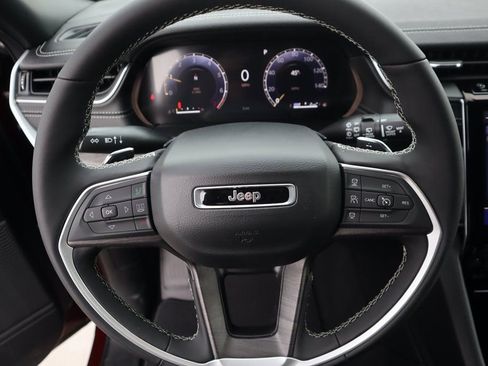 New 2025 Jeep Grand Cherokee L Limited AWD/4WD image 3