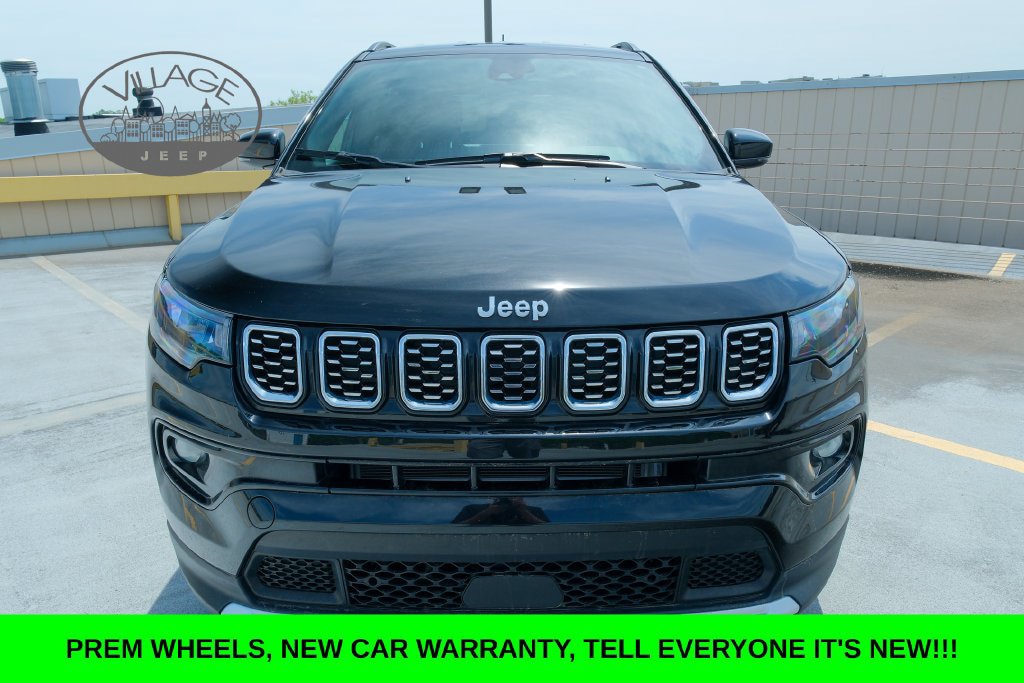 Used 2024 Jeep Compass Limited AWD/4WD image 10