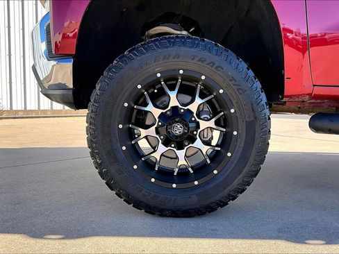 Used 2019 Chevrolet Silverado 1500 LT w/ Texas Edition image 11