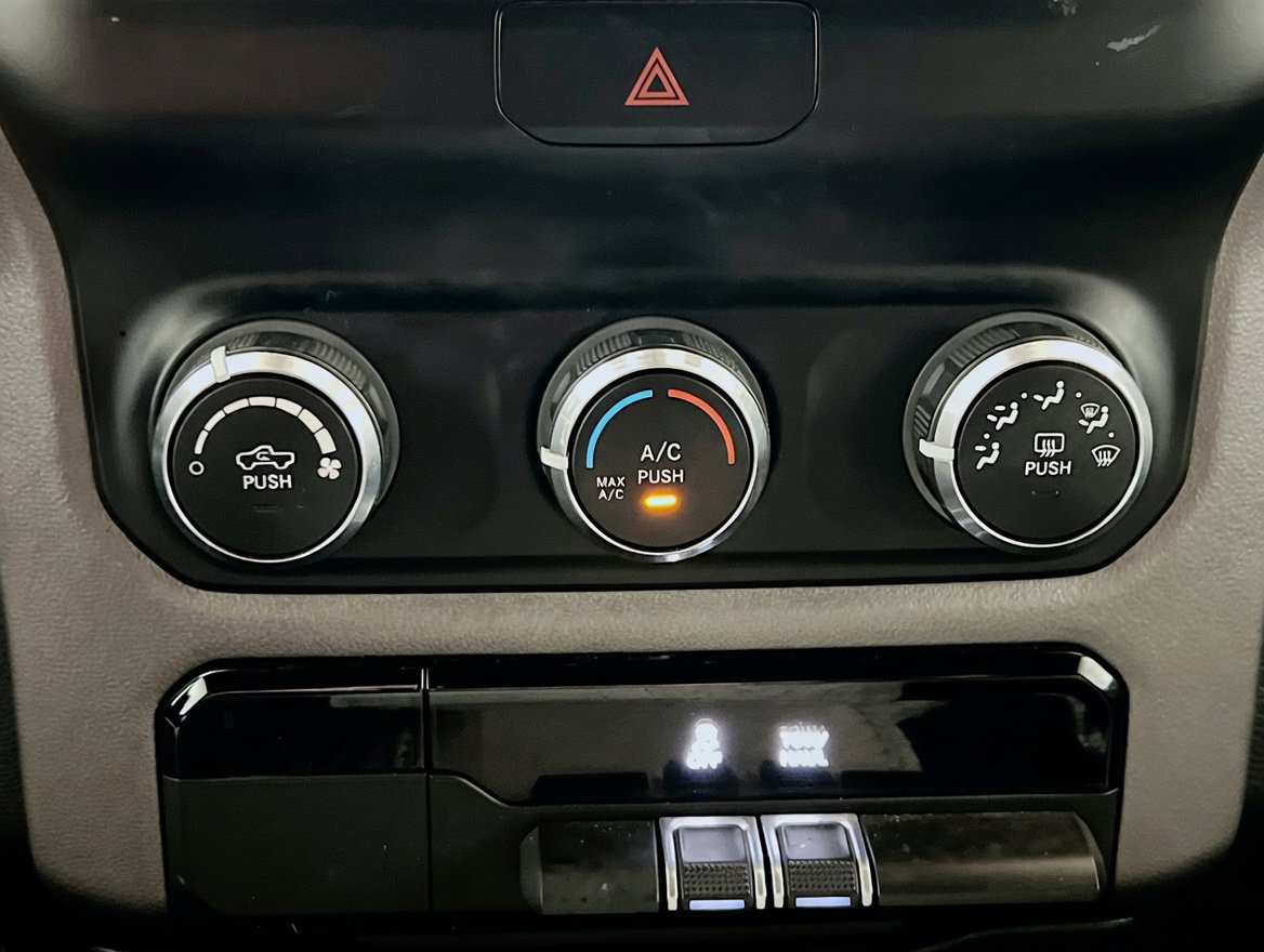 Used 2022 RAM 1500 Big Horn AWD/4WD image 11