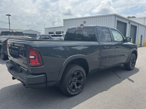 Used 2026 RAM 1500 Big Horn w/ Night Edition AWD/4WD image 4