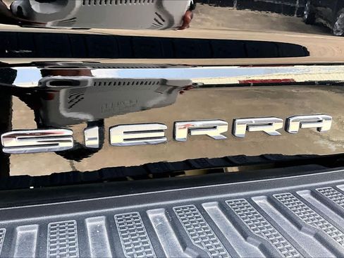 Used 2025 GMC Sierra 2500 Denali w/ Denali Reserve Package AWD/4WD image 31