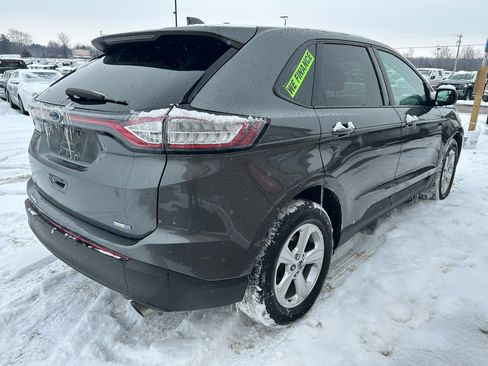 Used 2017 Ford Edge SE image 5