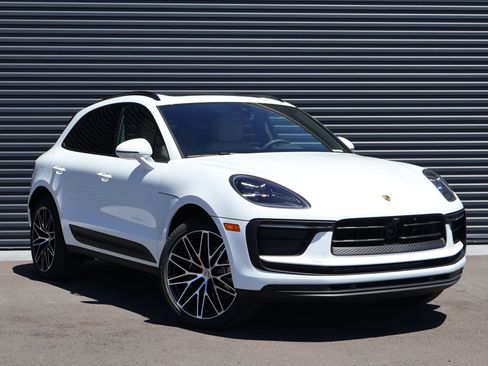 New 2026 Porsche Macan AWD/4WD image 7