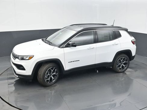 New 2026 Jeep Compass Limited image 41