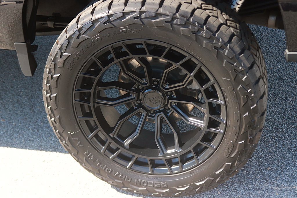Used 2025 Ford F150 XLT w/ Equipment Group 303A High AWD/4WD image 9