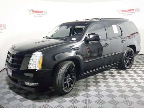 Used 2012 Cadillac Escalade Platinum AWD/4WD image 18