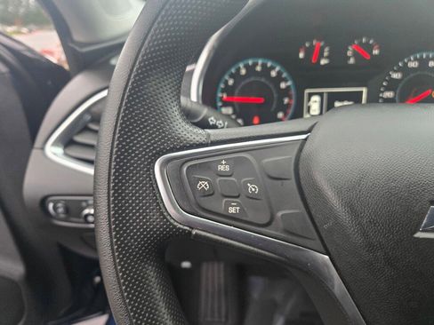 Used 2019 Chevrolet Malibu LT image 24