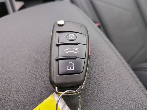 Used 2021 Audi Q3 2.0T Premium image 29