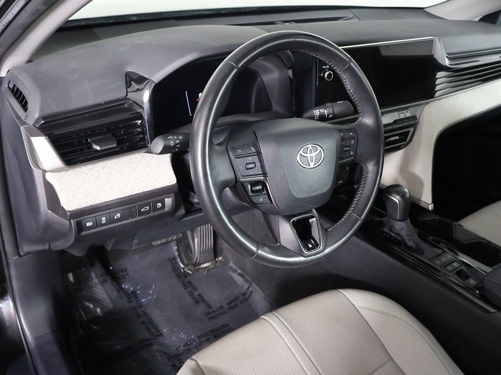 Used 2025 Toyota Camry XLE FWD image 24