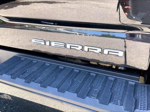 Used 2022 GMC Sierra 3500 Denali w/ Denali Ultimate Package AWD/4WD image 23
