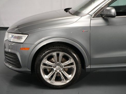 Used 2016 Audi Q3 2.0T Prestige w/ Prestige Package AWD/4WD image 3