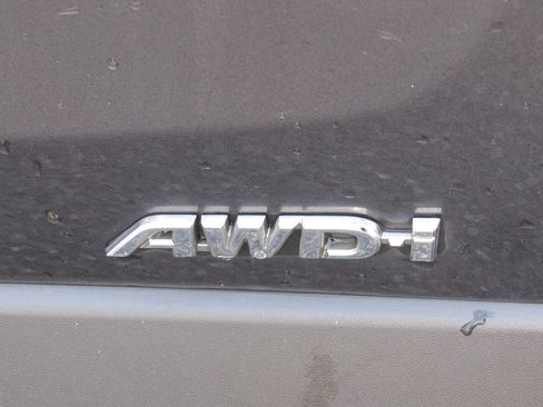 Certified 2018 Toyota RAV4 LE AWD/4WD image 9