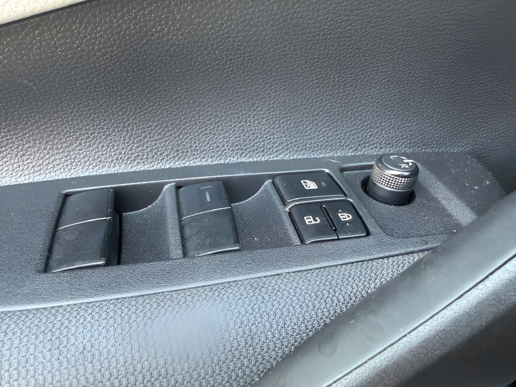 Used 2026 Toyota Corolla SE FWD image 23