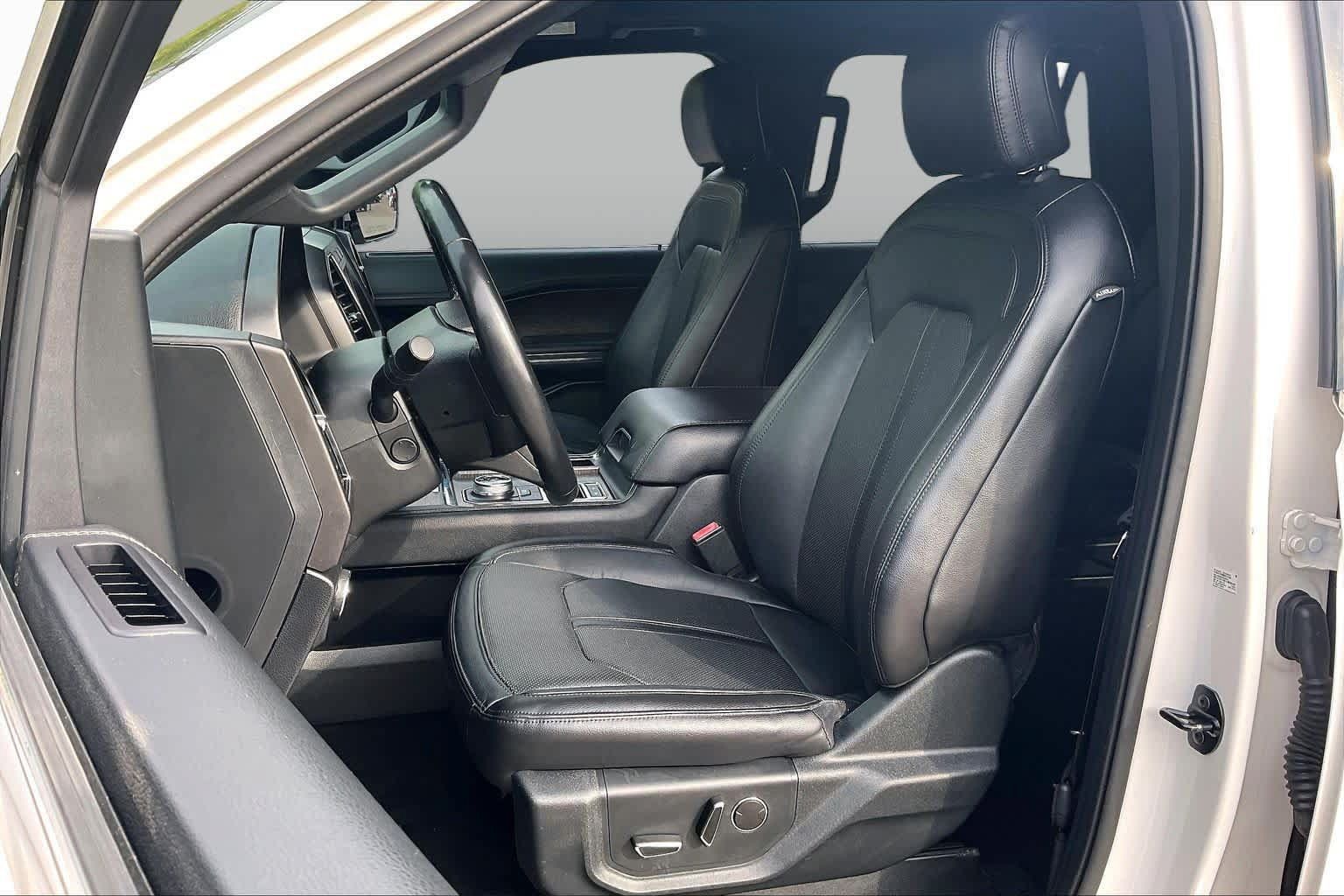 Used 2019 Ford Expedition Limited w/ Texas Edition Package RWD image 8