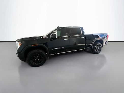 Used 2021 GMC Sierra 2500 Denali w/ Denali Black Diamond Edition AWD/4WD image 4