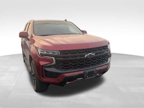 Used 2023 Chevrolet Tahoe Z71 w/ Luxury Package AWD/4WD image 2