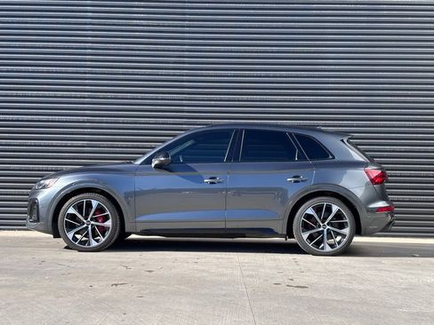 Used 2023 Audi SQ5 Premium Plus w/ Premium Plus Package image 2