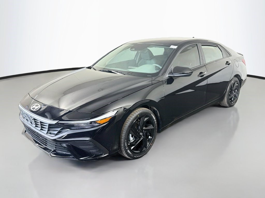 Used 2026 Hyundai Elantra Sport w/ Cargo Package FWD image 4