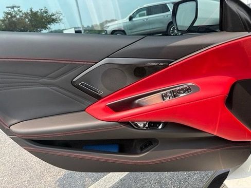 Used 2025 Chevrolet Corvette E-Ray w/ Stealth Interior Trim Package AWD/4WD image 18