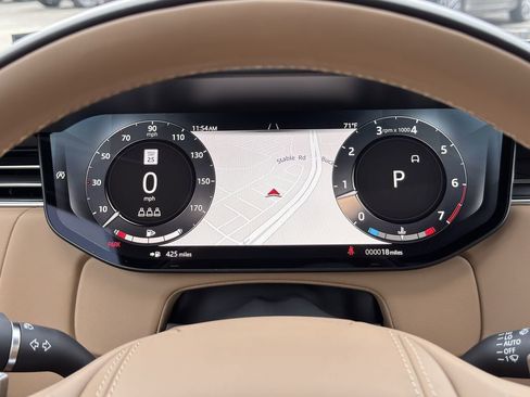 New 2025 Land Rover Range Rover SE image 16