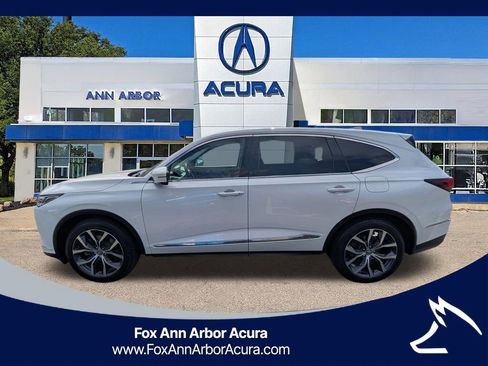 Certified 2024 Acura MDX SH-AWD w/ Technology Package image 2