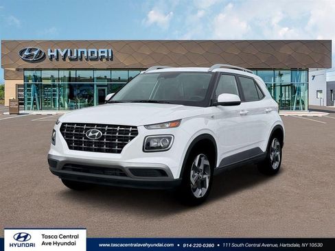 New 2026 Hyundai Venue SEL FWD image 1