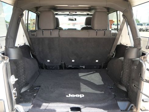 Used 2015 Jeep Wrangler Unlimited Sport w/ Quick Order Package 24S AWD/4WD image 11