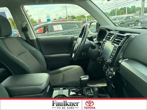 Used 2023 Toyota 4Runner TRD Off-Road AWD/4WD image 19