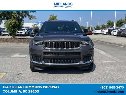 Used 2025 Jeep Grand Cherokee L Laredo RWD image 2