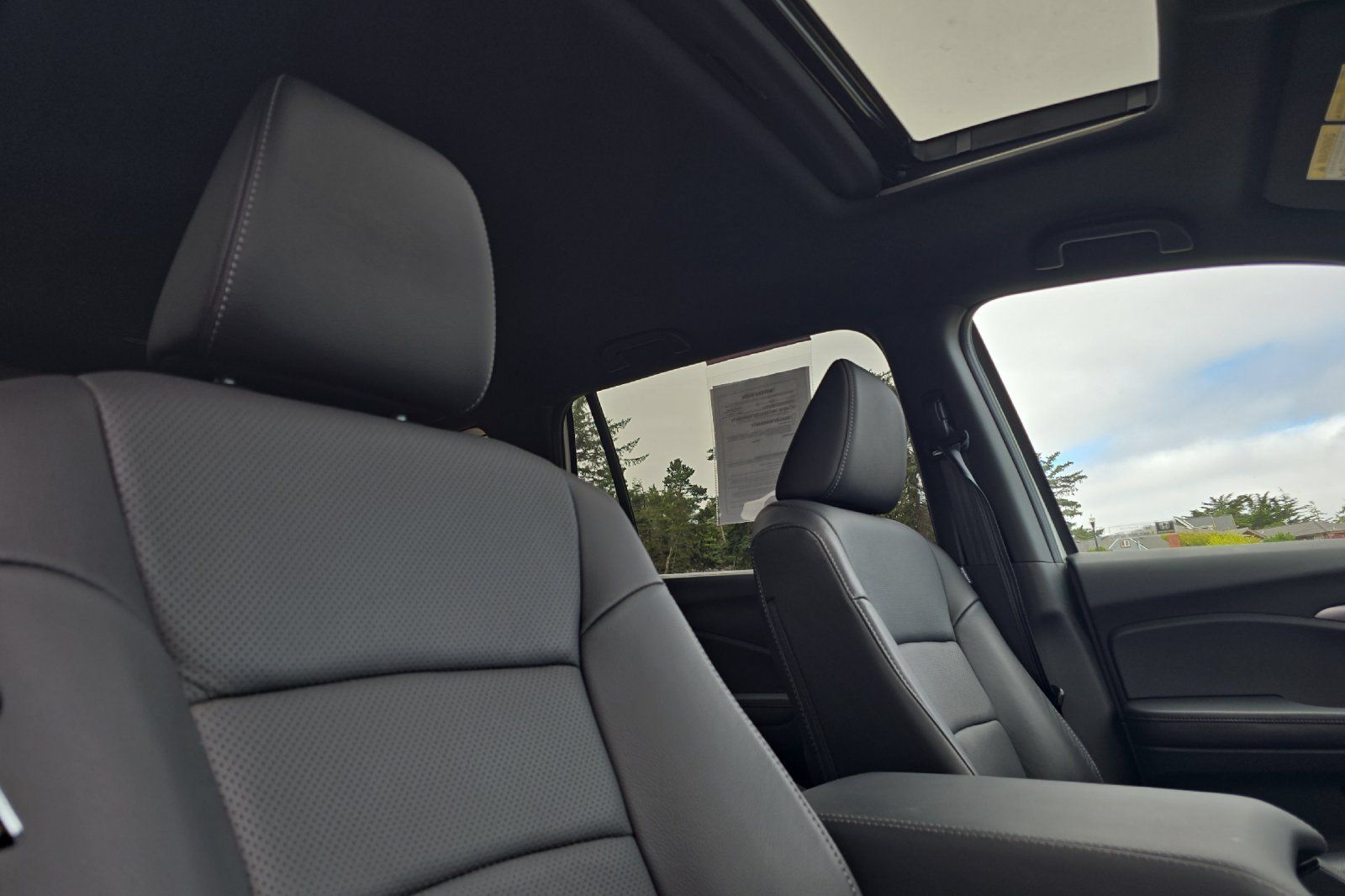 Used 2025 Honda Passport EX-L image 14