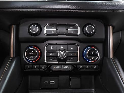 Used 2024 Chevrolet Tahoe High Country AWD/4WD image 14