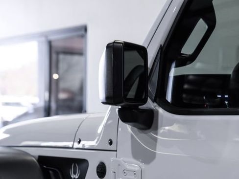 Used 2024 Jeep Wrangler Unlimited Sport AWD/4WD image 43