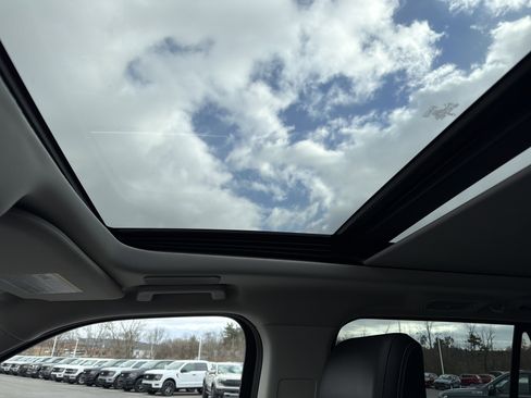 Used 2025 Ford Expedition Max Platinum w/ Driver's Package image 31