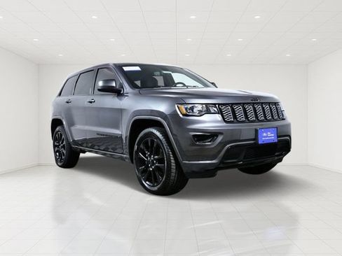 Used 2019 Jeep Grand Cherokee Altitude AWD/4WD image 1