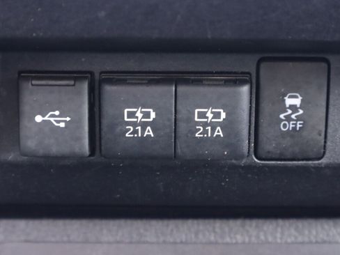 Used 2020 Toyota Tundra SR5 w/ TRD Off-Road Package image 24