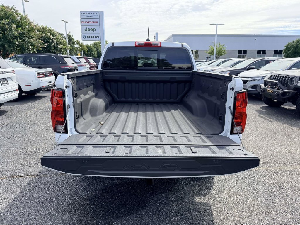 Used 2023 Chevrolet Colorado W/T w/ WT Convenience Package II AWD/4WD image 11