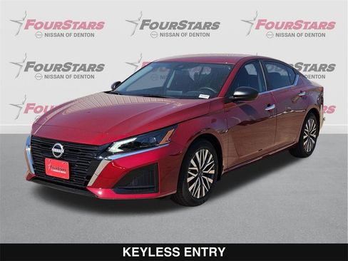 New 2025 Nissan Altima 2.5 SV image 9