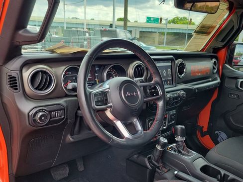 Used 2018 Jeep Wrangler Rubicon AWD/4WD image 8