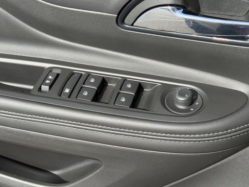 Used 2022 Buick Encore Preferred w/ Safety Package FWD image 23