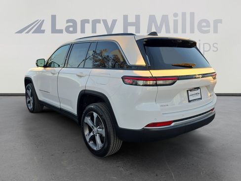 New 2026 Jeep Grand Cherokee Limited w/ Luxury Tech Group II AWD/4WD image 3