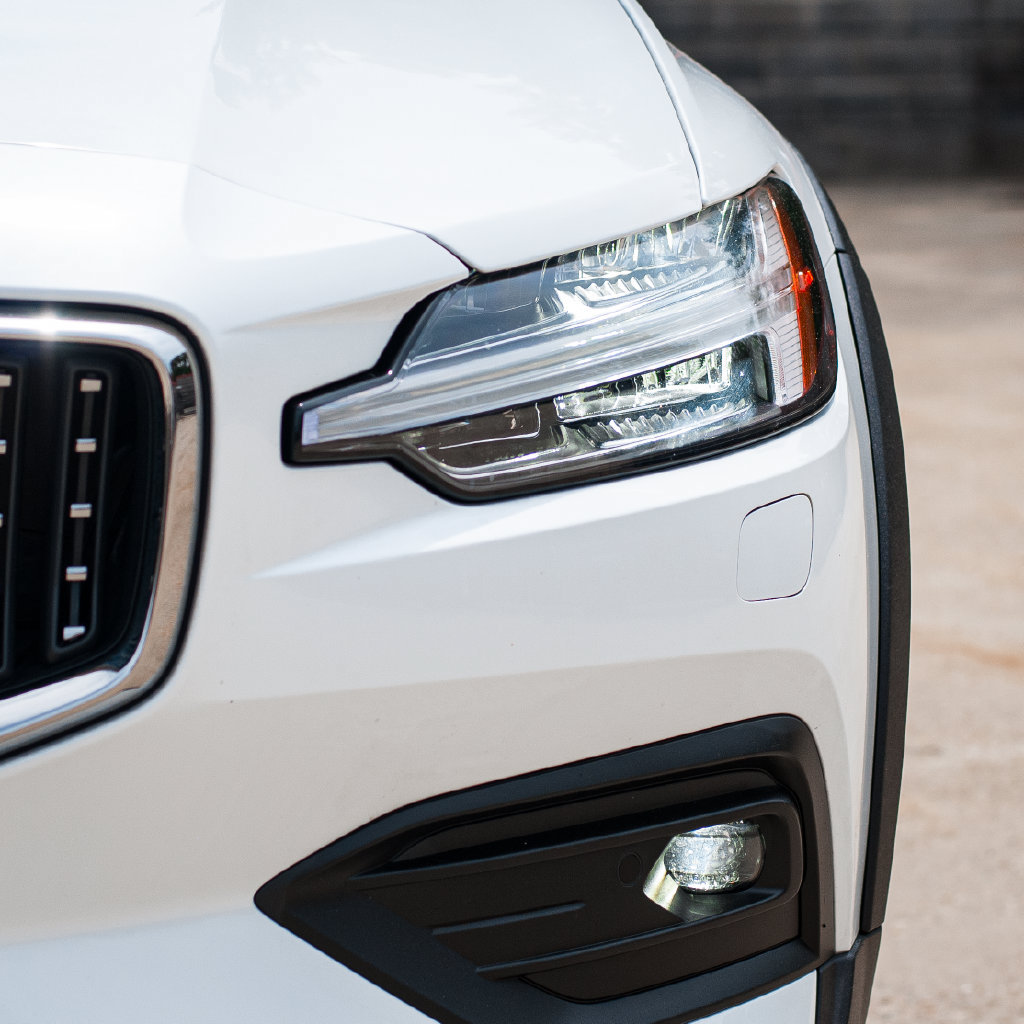 Certified 2026 Volvo V60 B5 Cross Country Ultra w/ Protection Package Premier AWD/4WD image 5
