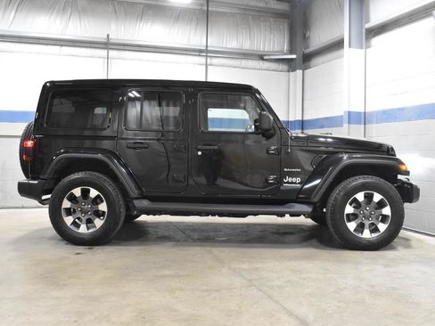 Used 2023 Jeep Wrangler Unlimited Sahara w/ LED Lighting Group AWD/4WD image 28